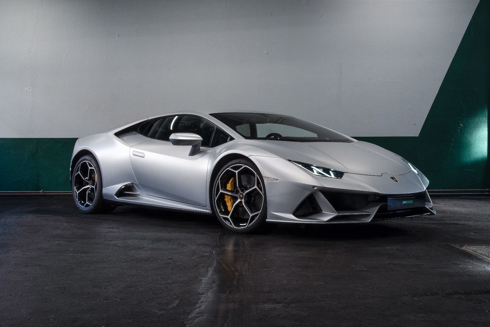 Lamborghini Huracán EVO AWD - Samsaru's Car Outlet