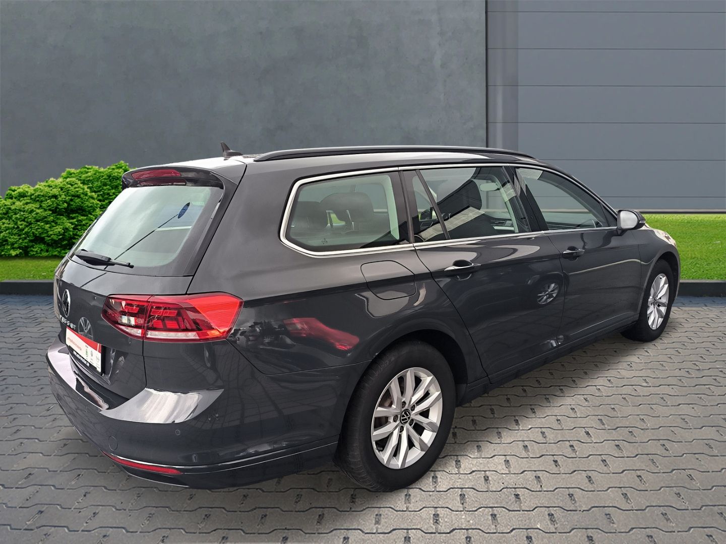 Volkswagen Passat Variant Business 2.0 TDI - Samsaru's Car Outlet