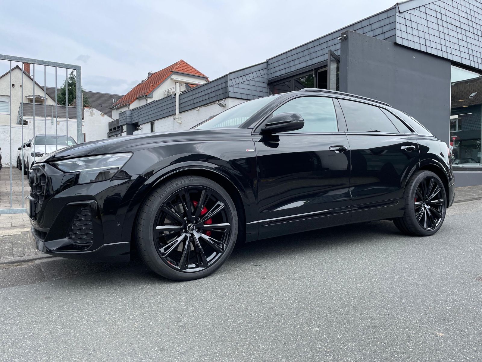 Audi Q8 50 TDI SLine - Samsaru's Car Outlet