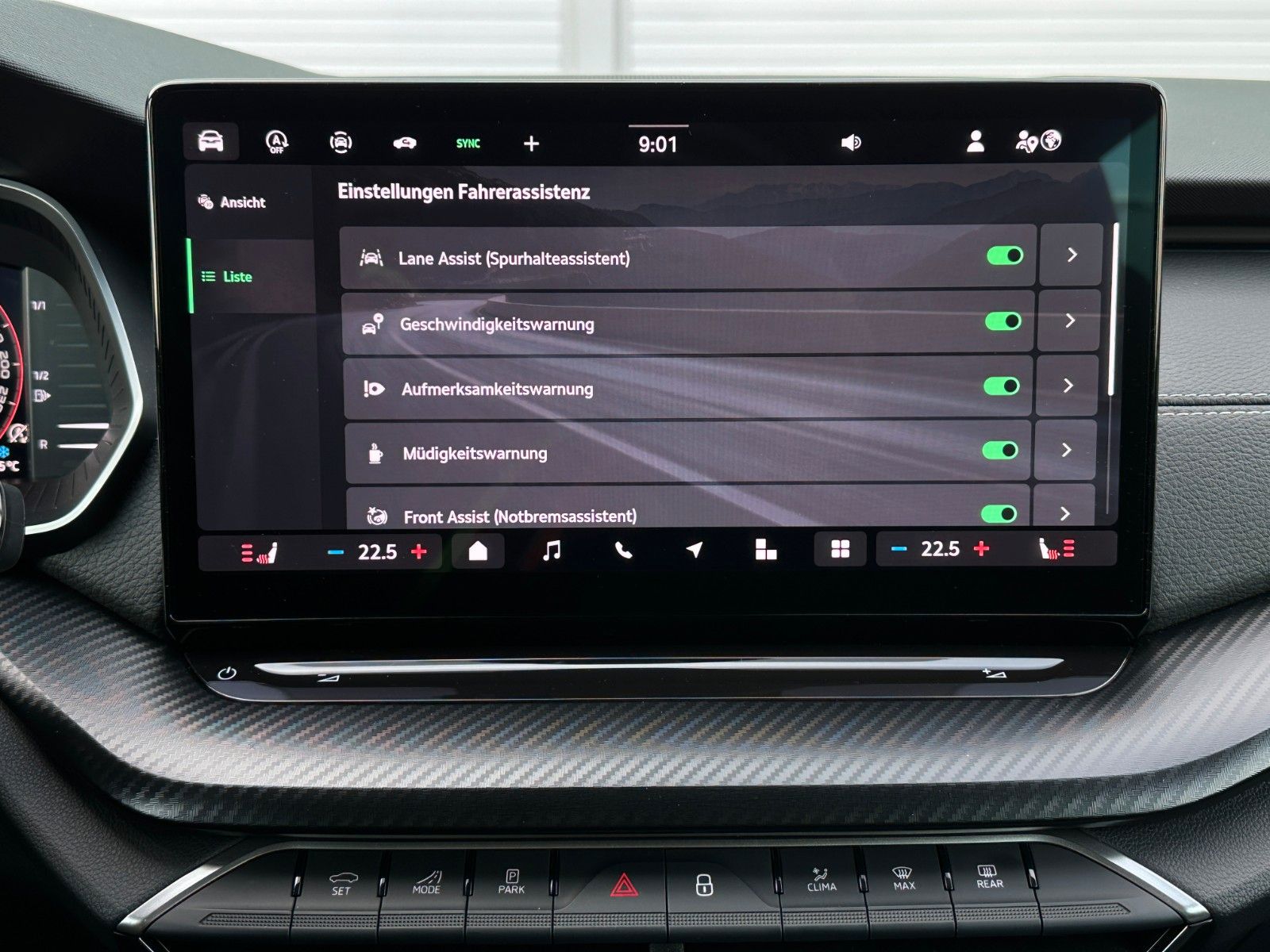 Skoda 204PS 4x4 DSG Sportline NAVI KAMERA eHK LM18"AHK