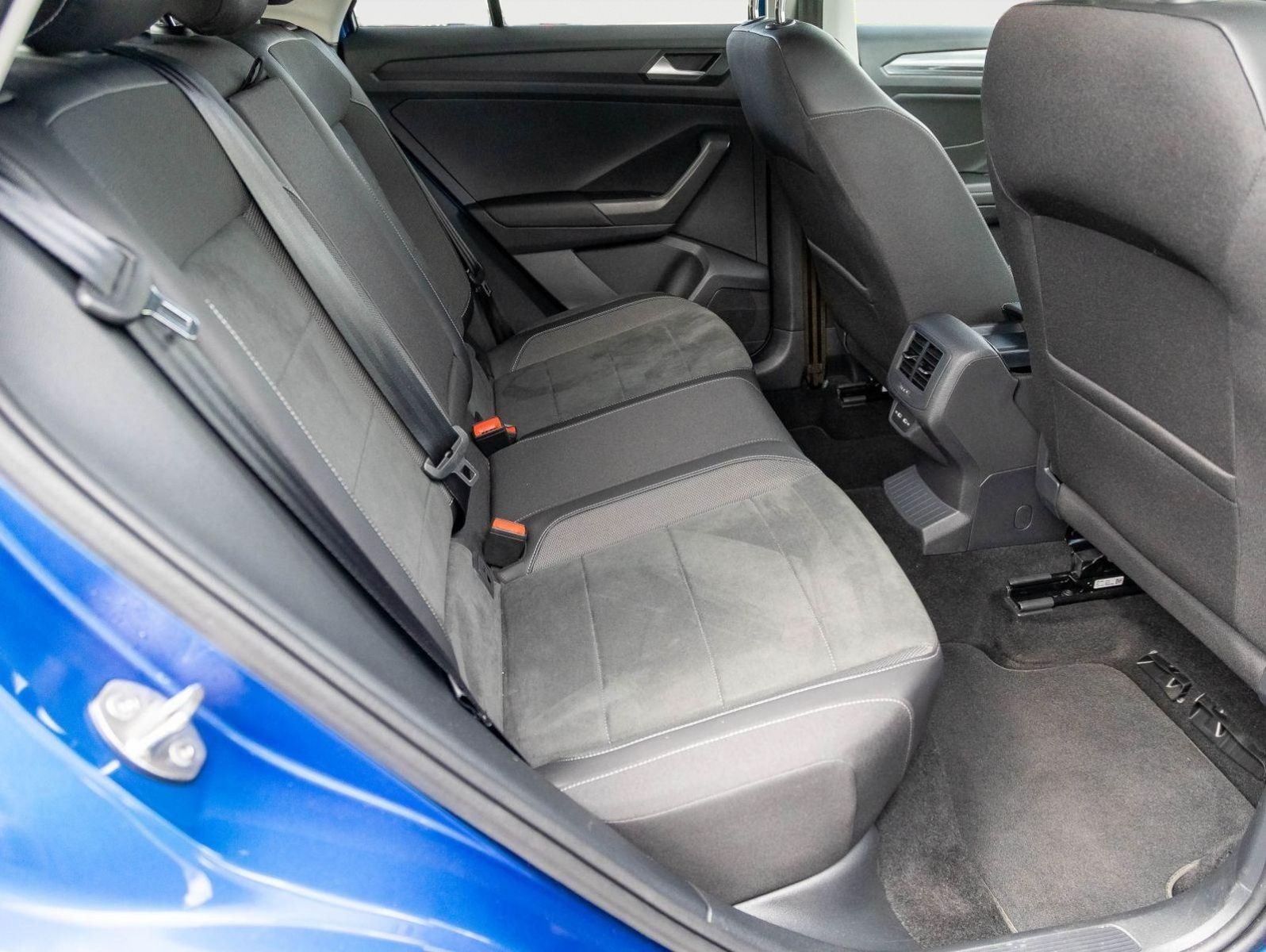 Volkswagen T-Roc 1.0 TSI Style - Samsaru's Car Outlet