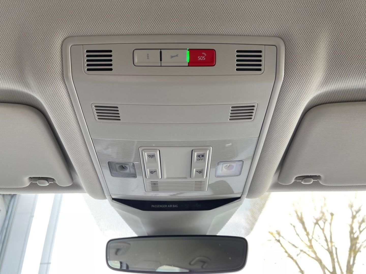 Volkswagen T-Roc Active 2.0 TDI DSG - Samsaru's Car Outlet