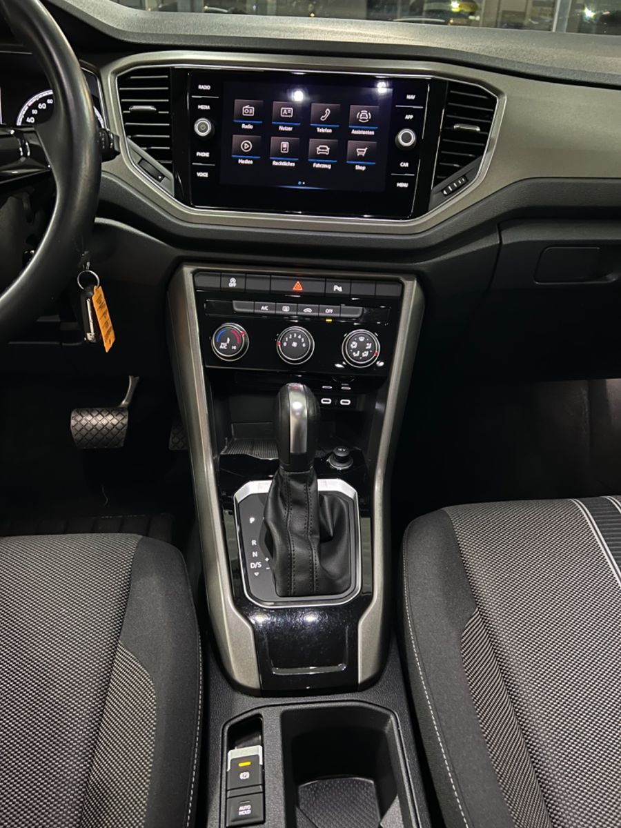 Volkswagen T-Roc Style - Samsaru's Car Outlet