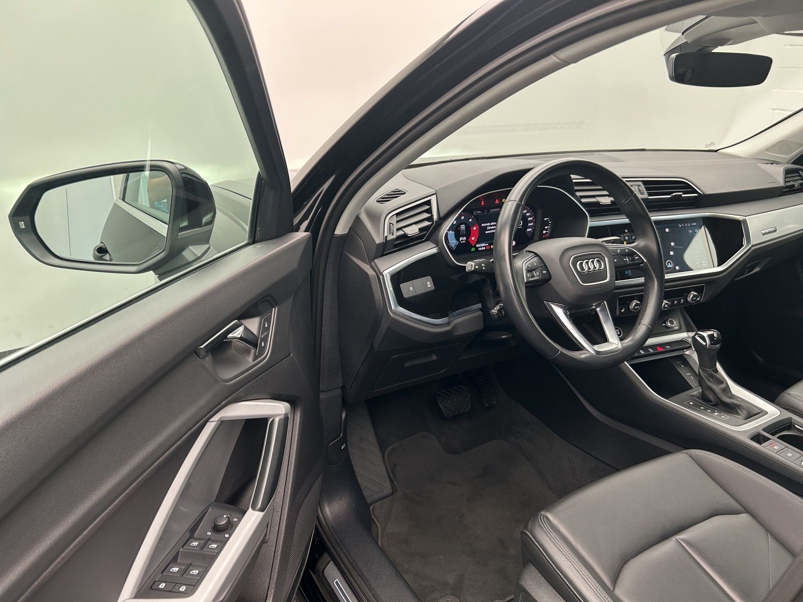 Audi Q3 Sportback 40 TDI qu S line - Samsaru's Car Outlet