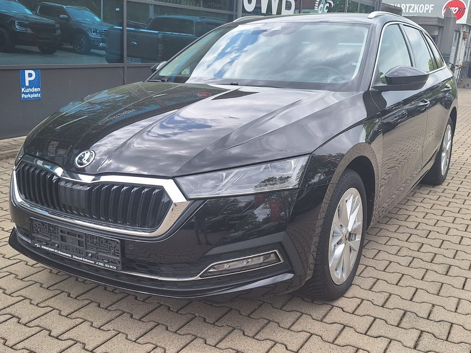 Skoda Octavia 2.0TDI DSG Combi - Samsaru's Car Outlet