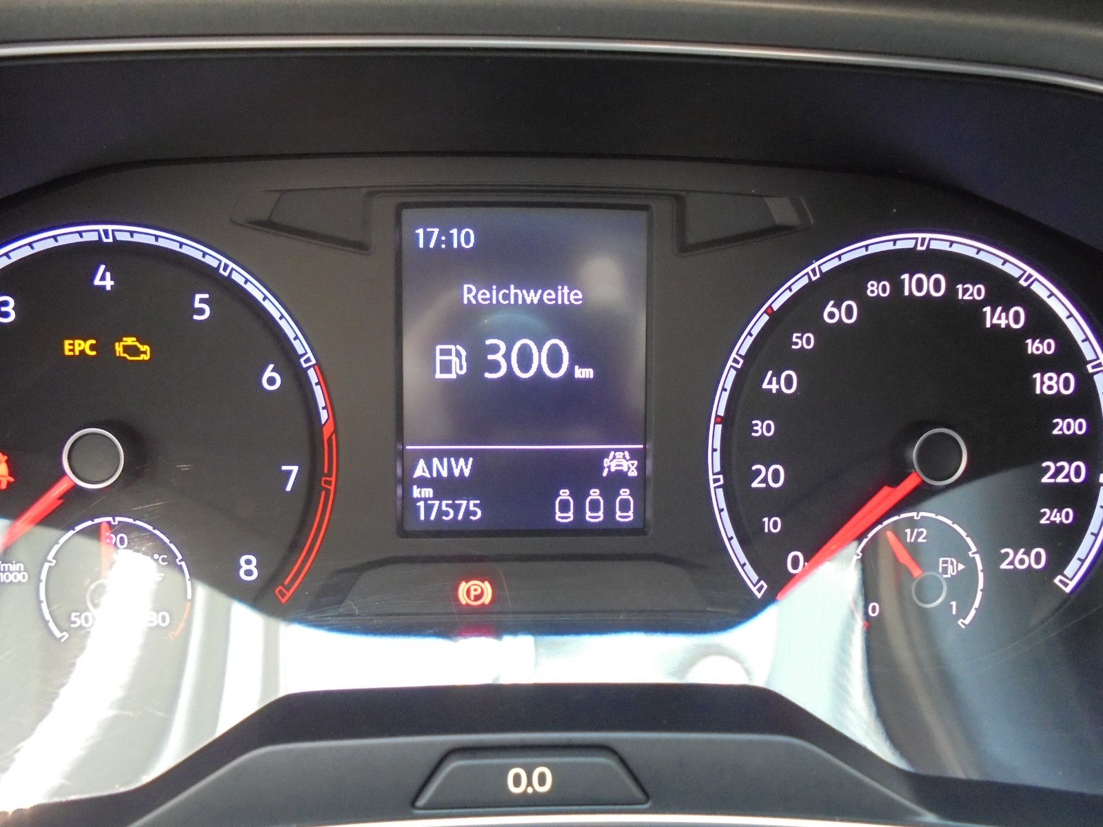 Volkswagen T-Roc Style - Samsaru's Car Outlet
