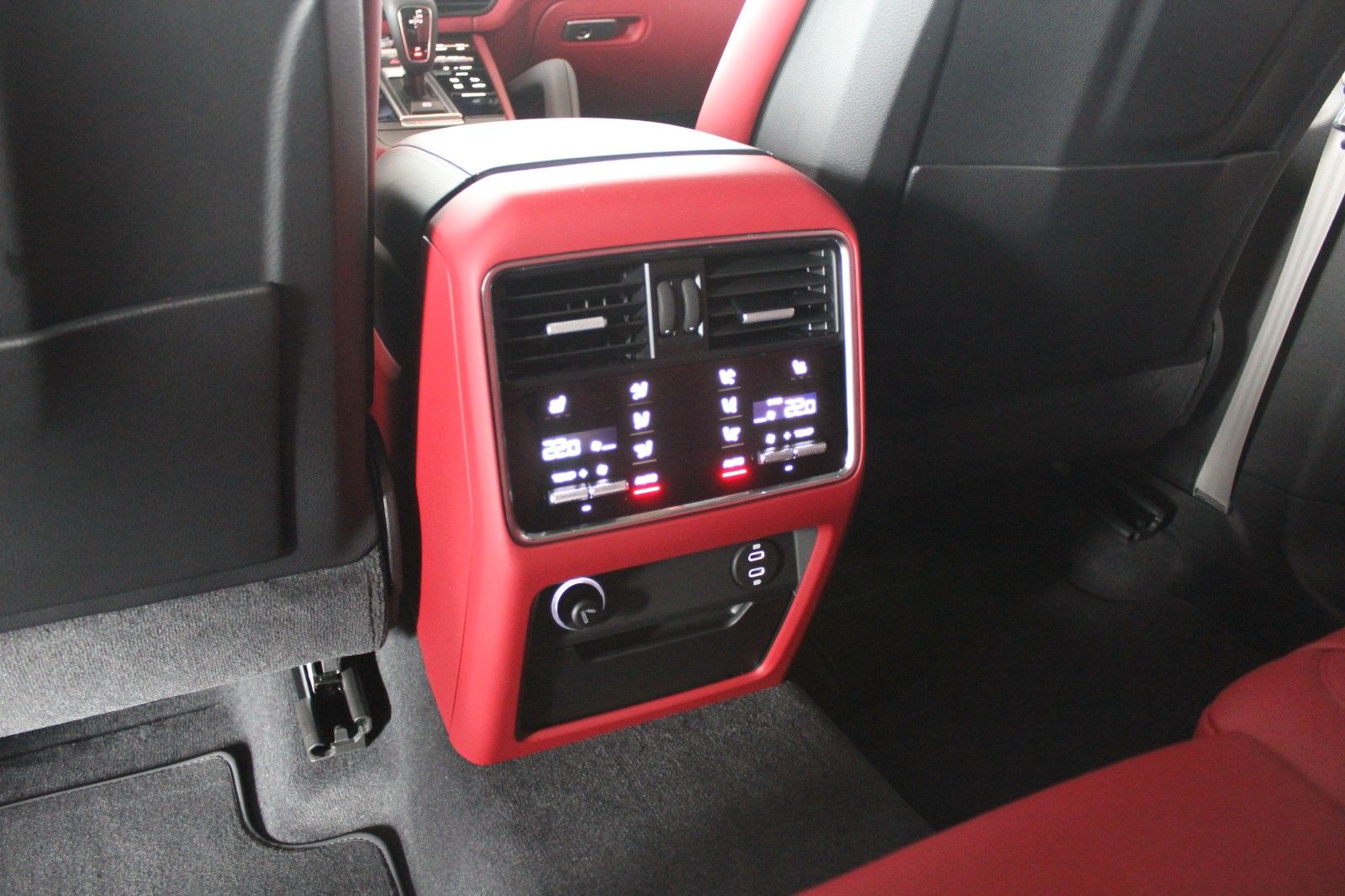 Porsche Cayenne E-Hybrid Platinum Edition/SportChrono