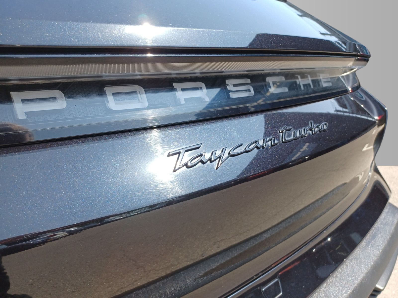 Porsche Taycan Turbo Cross Turismo