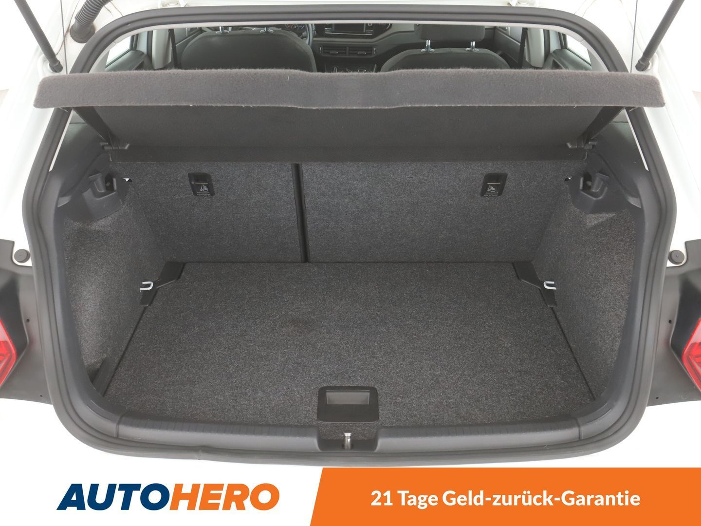 Volkswagen Polo 1.0 TSI Comfortline - Samsaru's Car Outlet