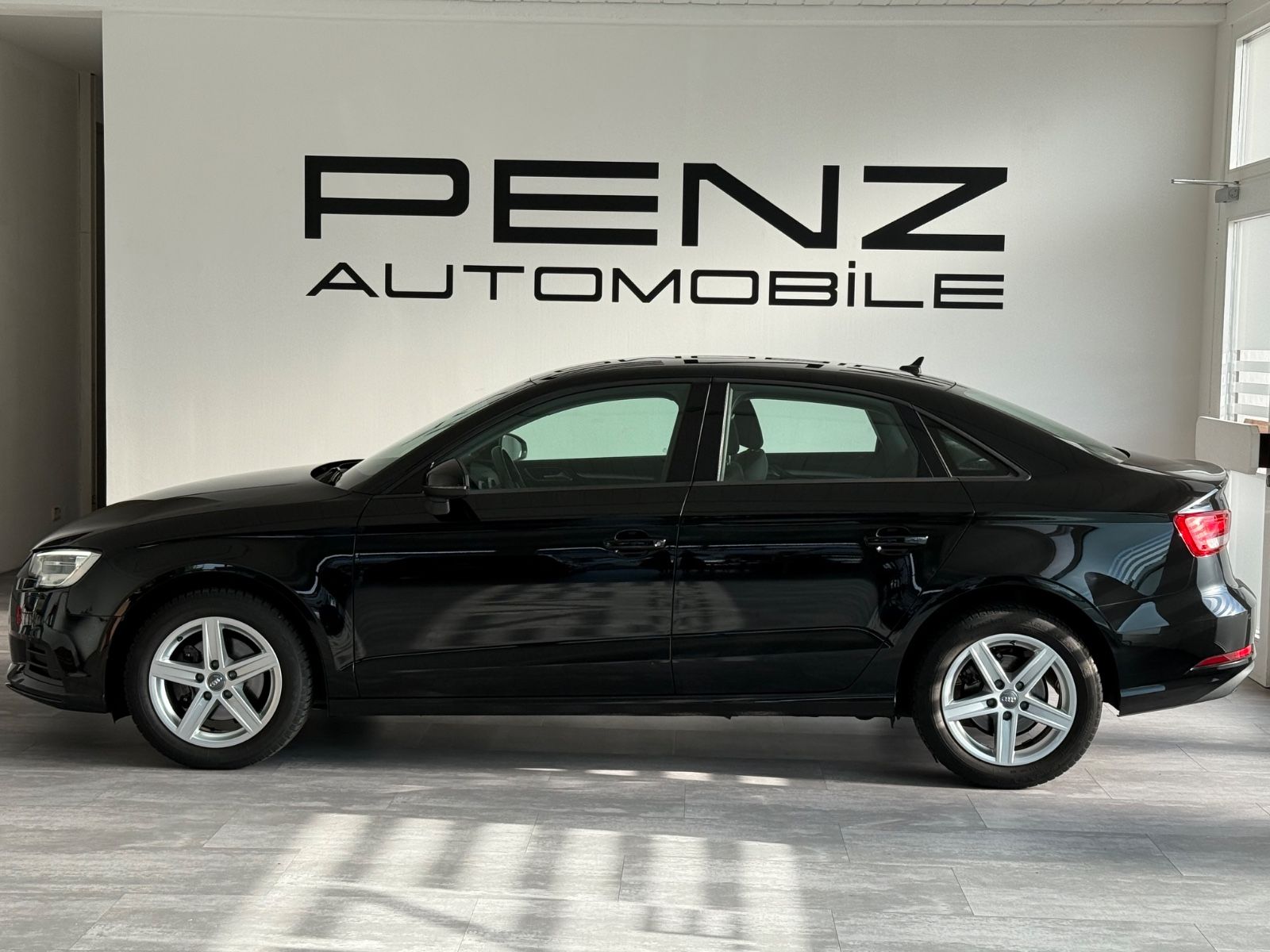 Audi A3 Limousine 30 TFSI basis - Samsaru's Car Outlet
