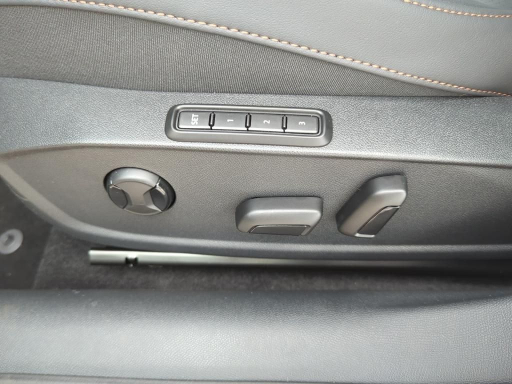 Cupra Leon 1.5 eTSI DSG - Samsaru's Car Outlet