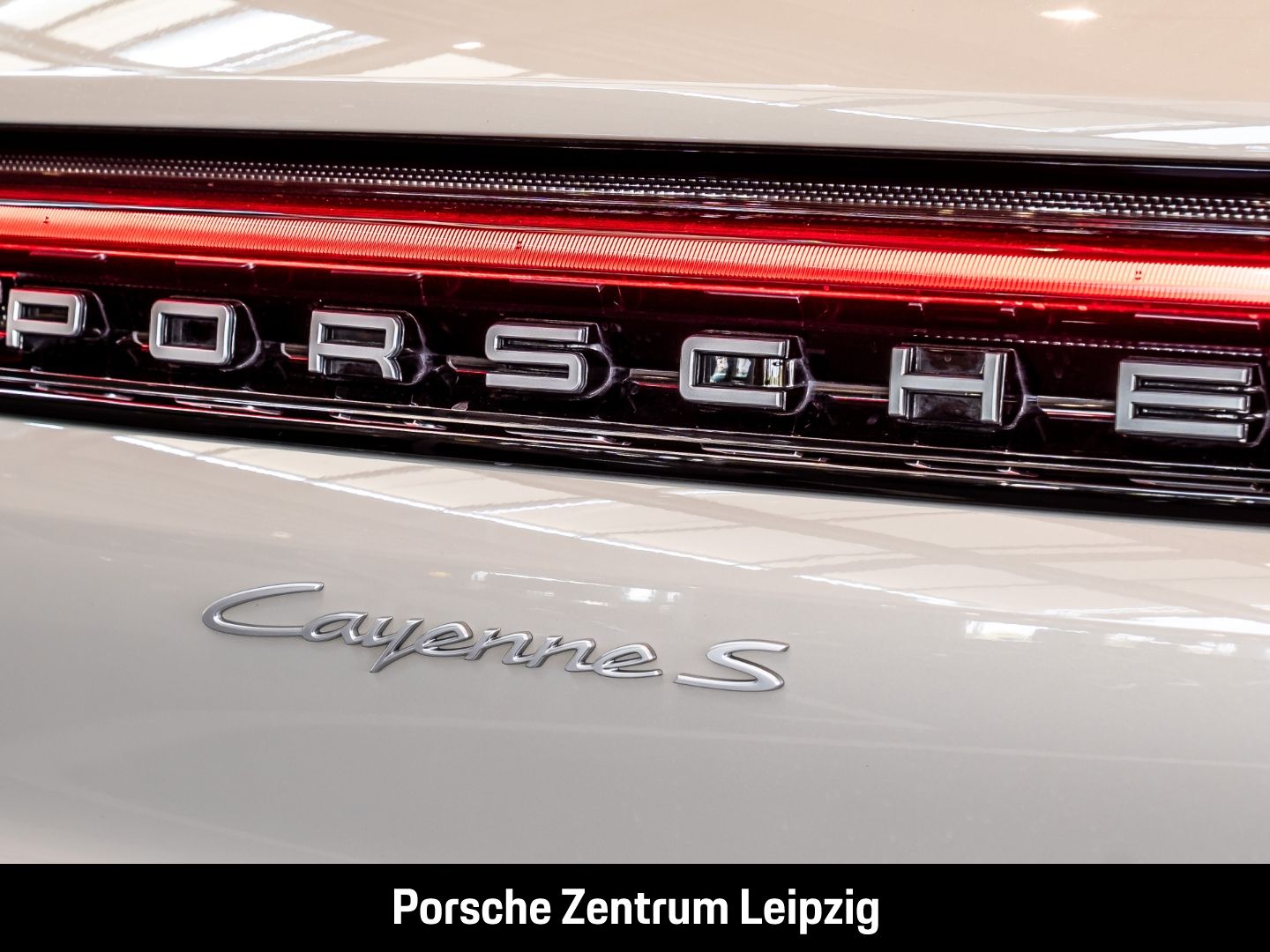 Porsche Cayenne S 22Zoll Luft ACC AHK 360Grad Panorama