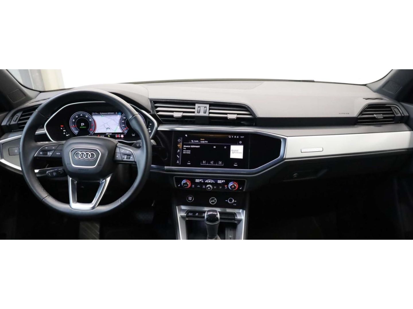 Audi Q3 40 TFSI quattro advanced - Samsaru's Car Outlet