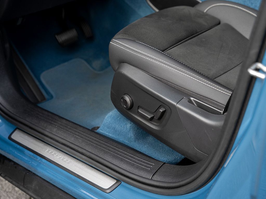 Volvo XC40 T4 Recharge Core AHK ACC