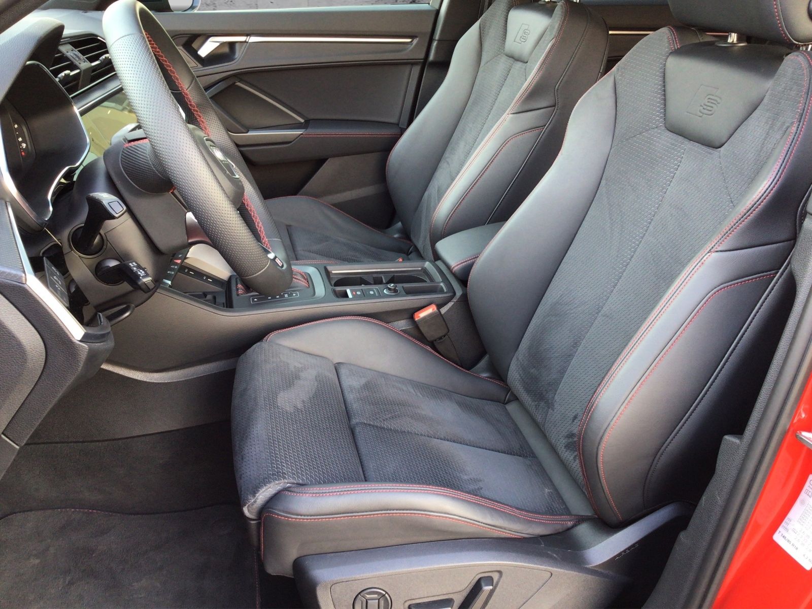 Audi Q3 advanced 40 TFSI S tronic quattro - Samsaru's Car Outlet