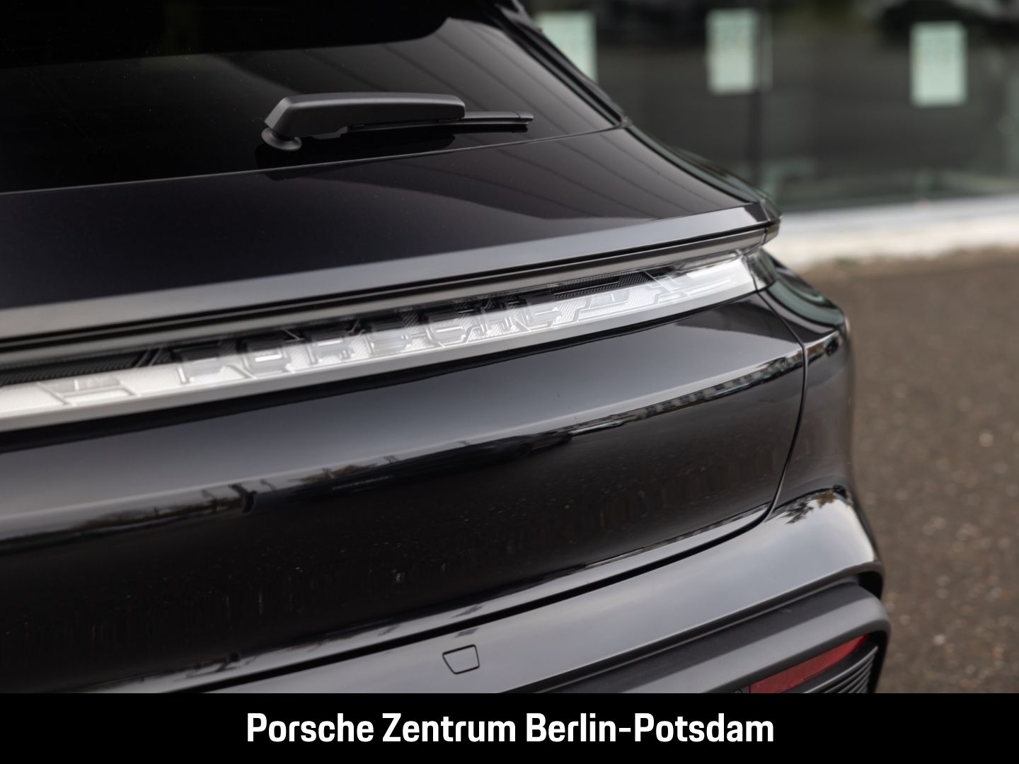 Porsche Taycan 4 Cross Turismo HD-Matrix InnoDrive 21-Zo