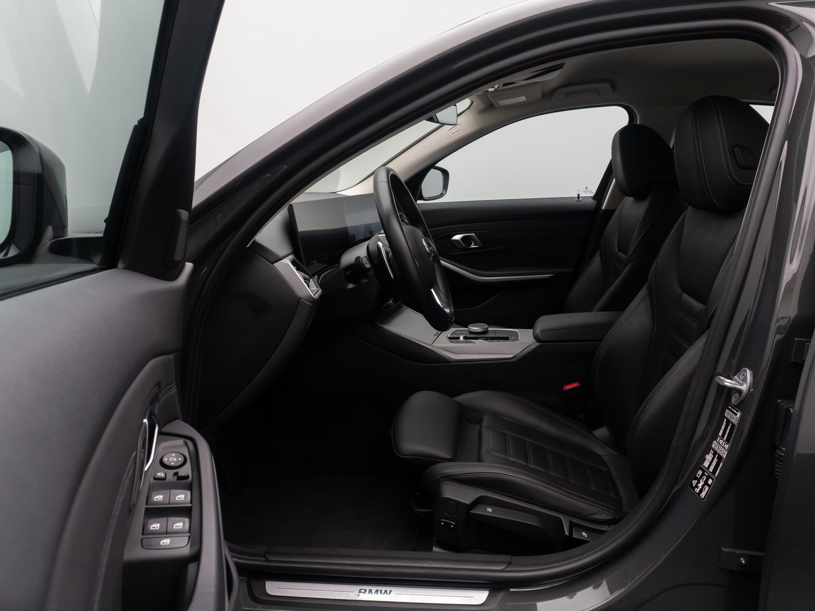 BMW 330i xD Komfort DAB HiFi Leder M Sport 19Zoll