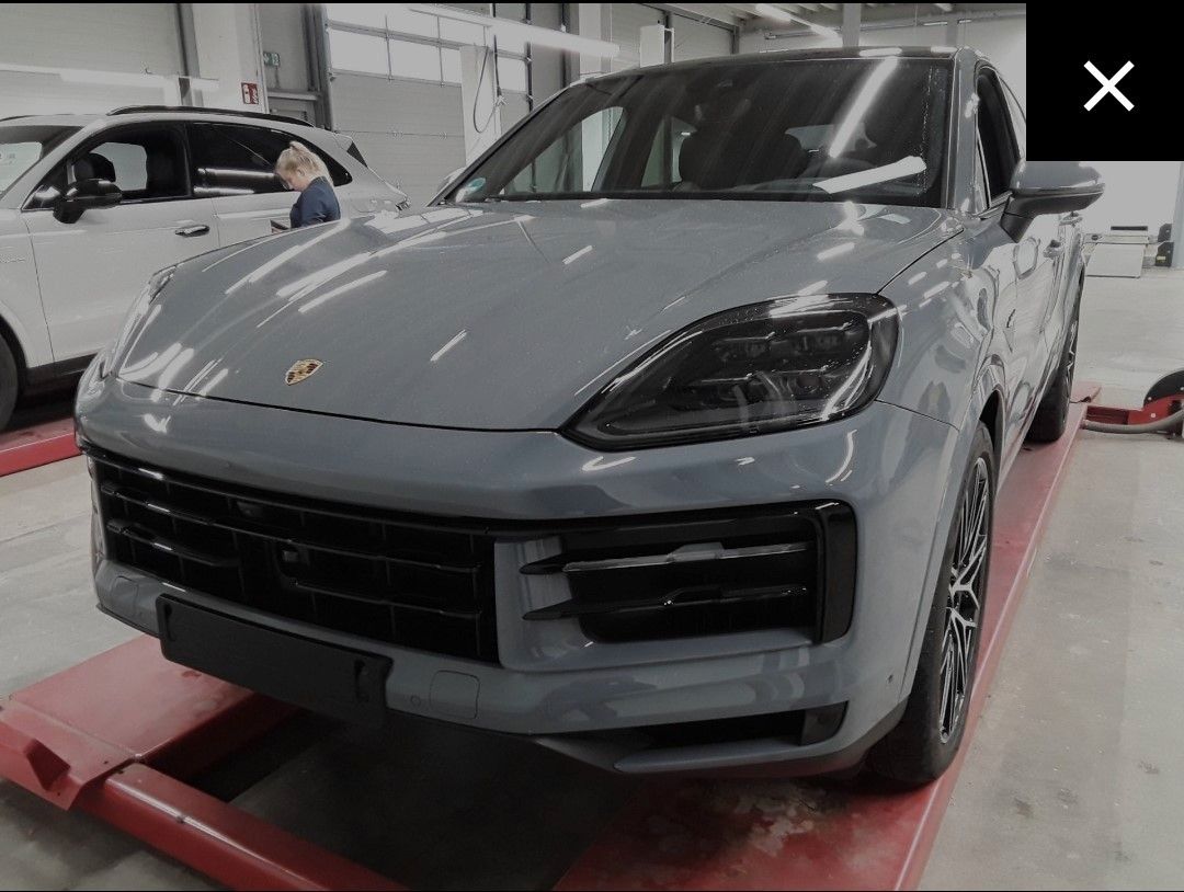 Porsche Cayenne Coupe E-Hybrid*HAL*AHK*22"Alu*BOSE*MATRI