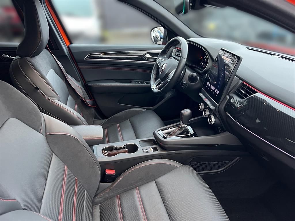 Renault ARKANA TCe 160 Mild-Hybrid R.S. Line - Samsaru's Car Outlet