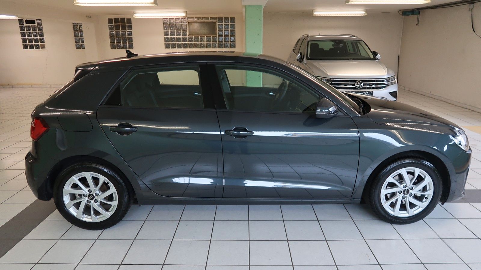 Audi A1 Sportback 1,0 TFSI advanced +RFK +APP+KlimaAT