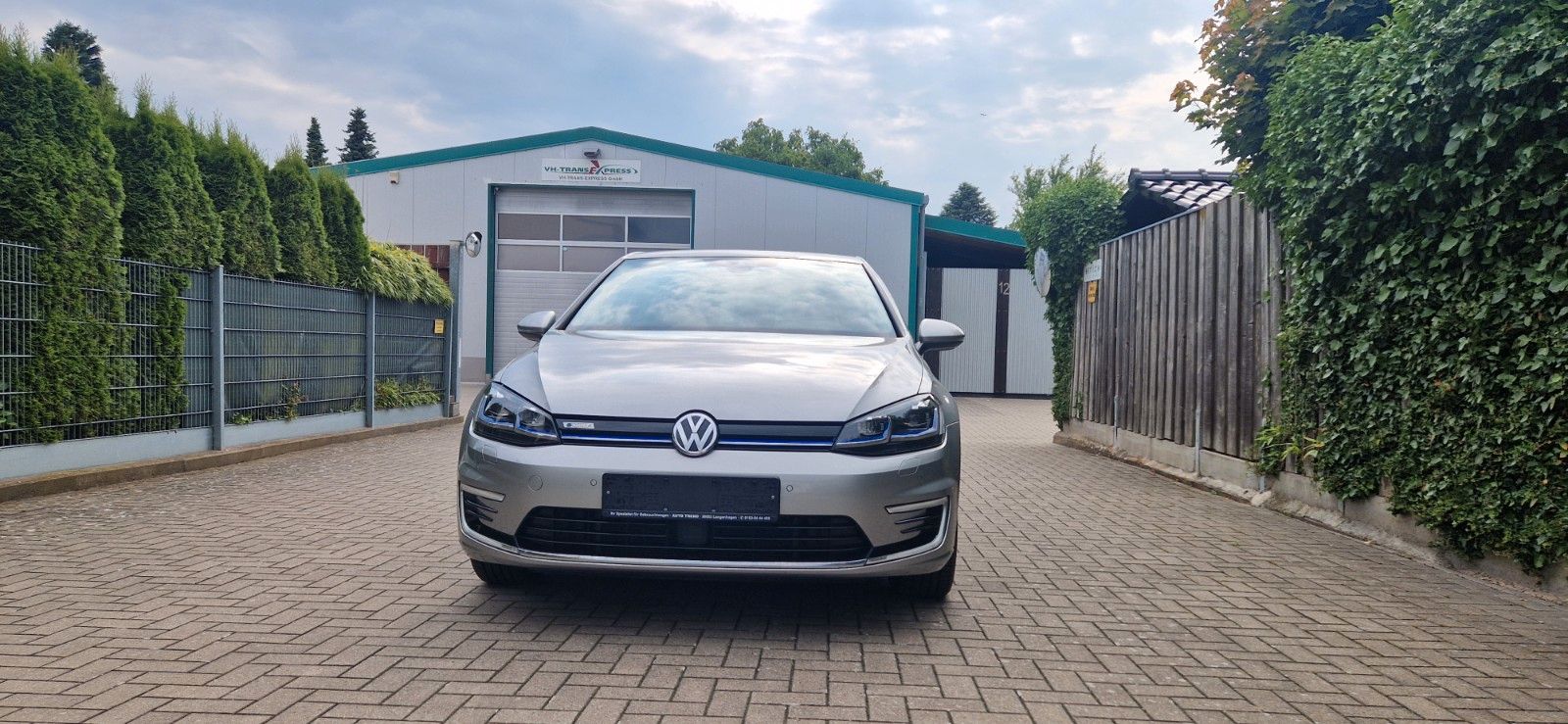 Volkswagen Golf VII e-Golf - Samsaru's Car Outlet