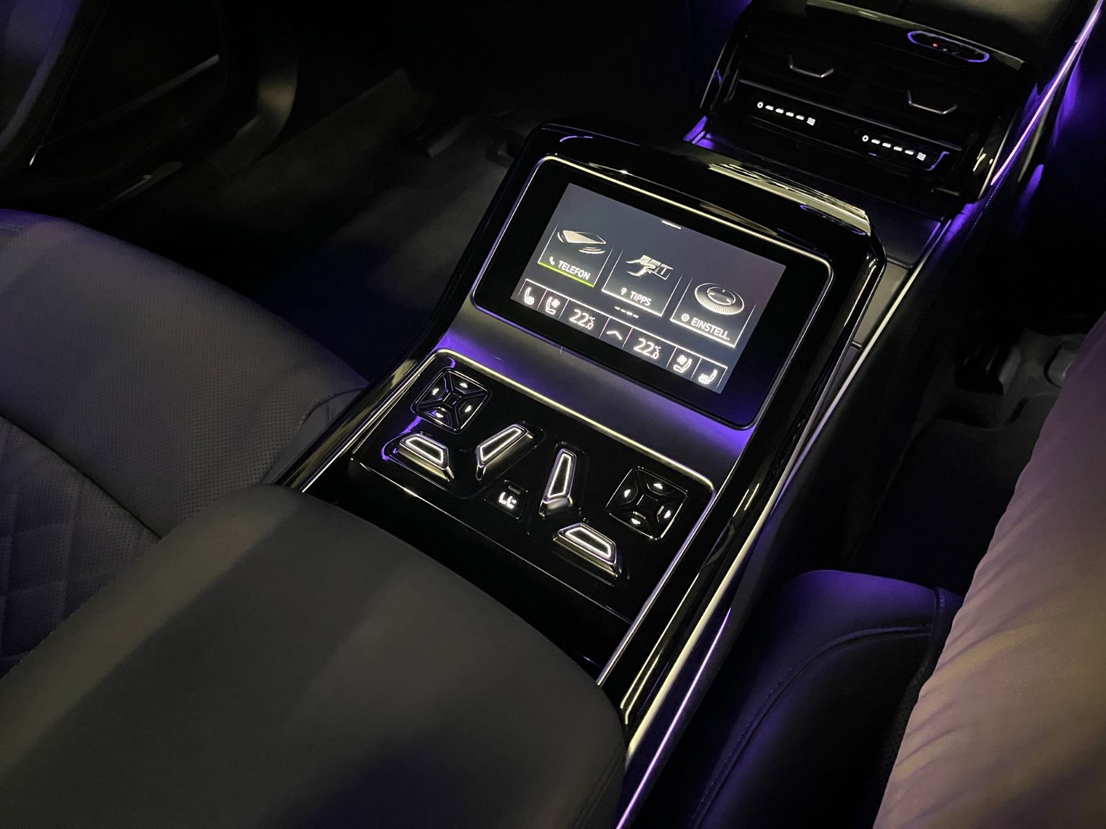 Audi A8 50 TDI L quattro - Samsaru's Car Outlet
