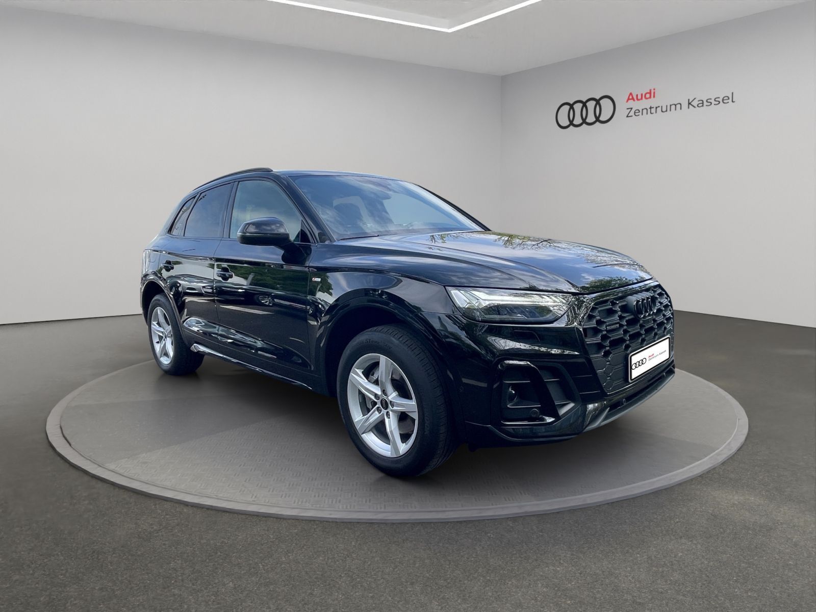 Audi Q5 40 TDI qu S line Matrix B&O Pano HuD AHK 360