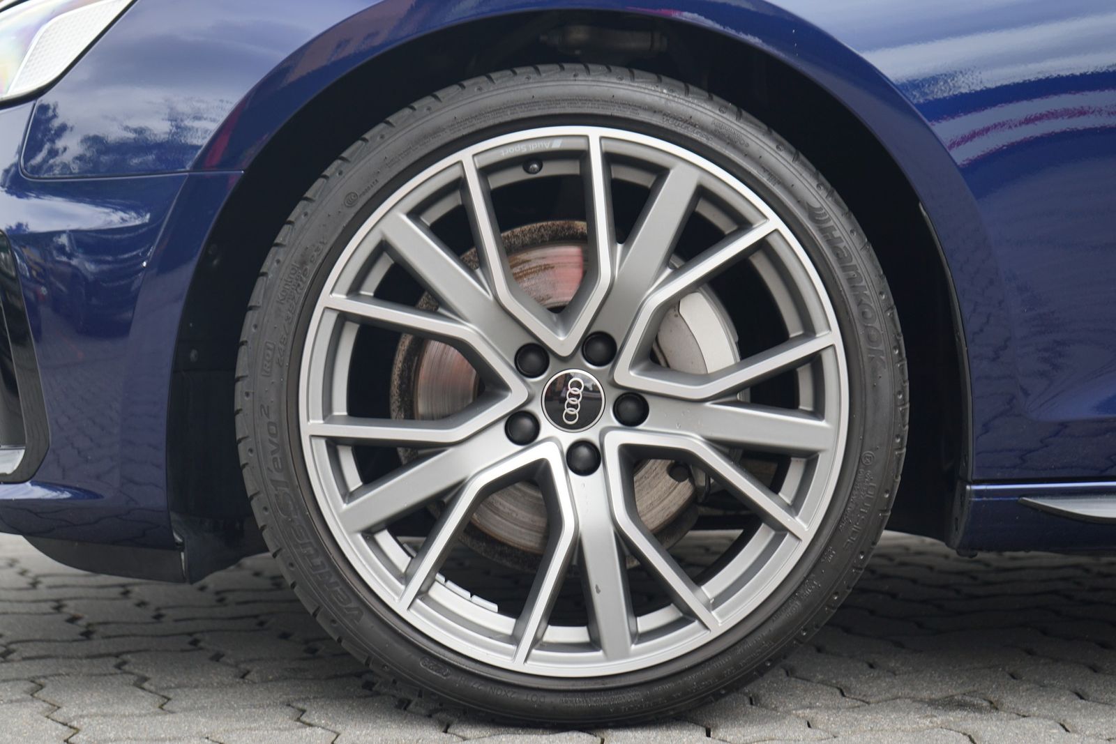Audi A4 Avant 40 quattro S-Line - Samsaru's Car Outlet
