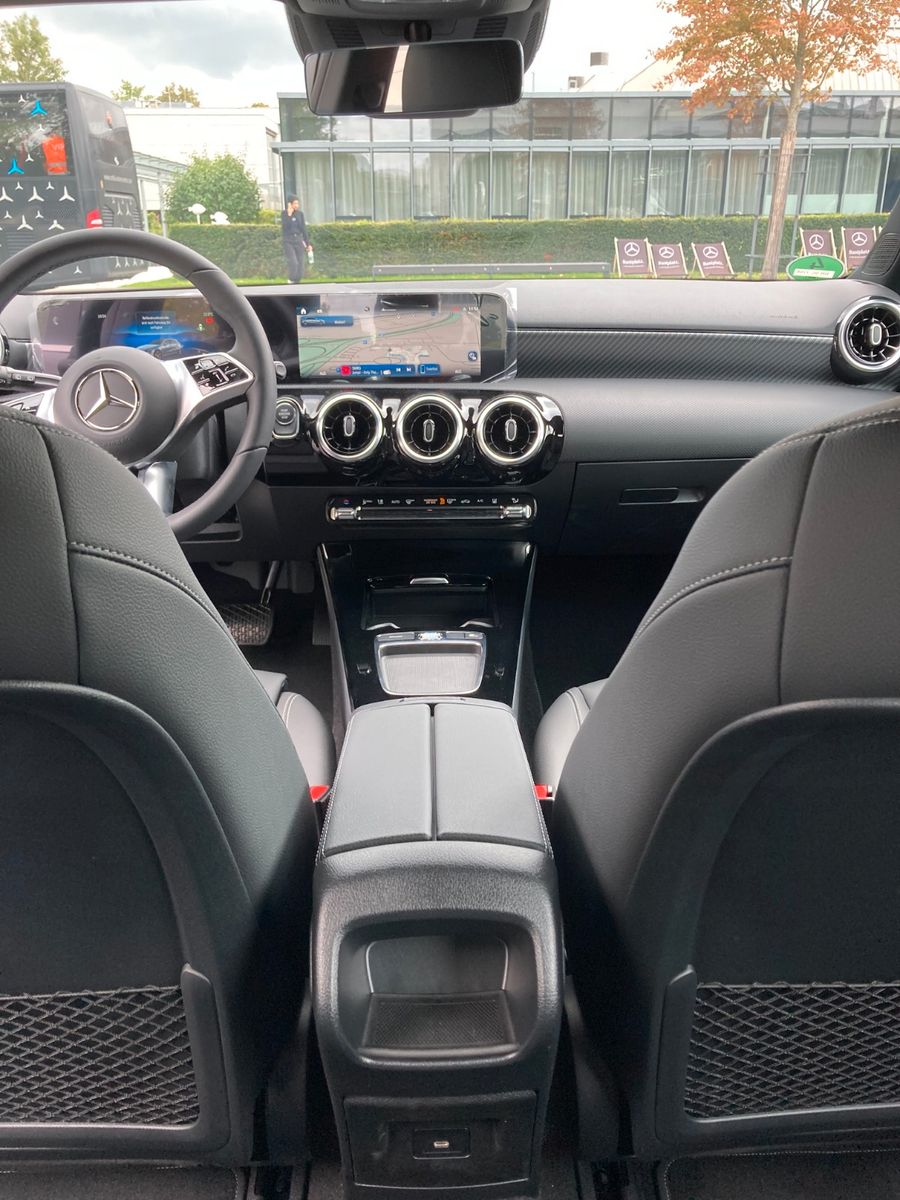 Mercedes-Benz A 250 e - Samsaru's Car Outlet