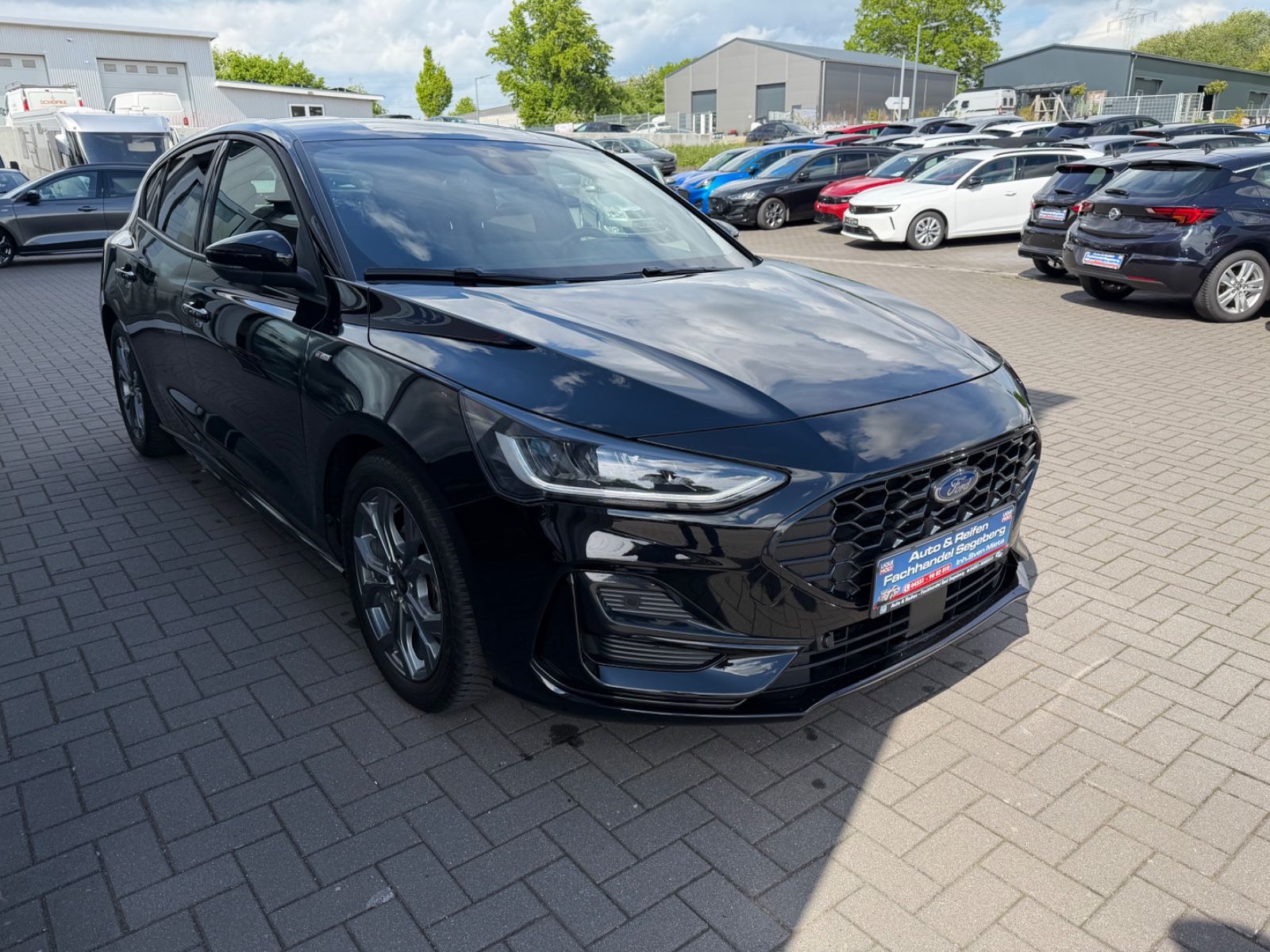 Ford Focus Lim. 1.5TDCI ST-Line*ACC*LED*NAVI*KAMERA