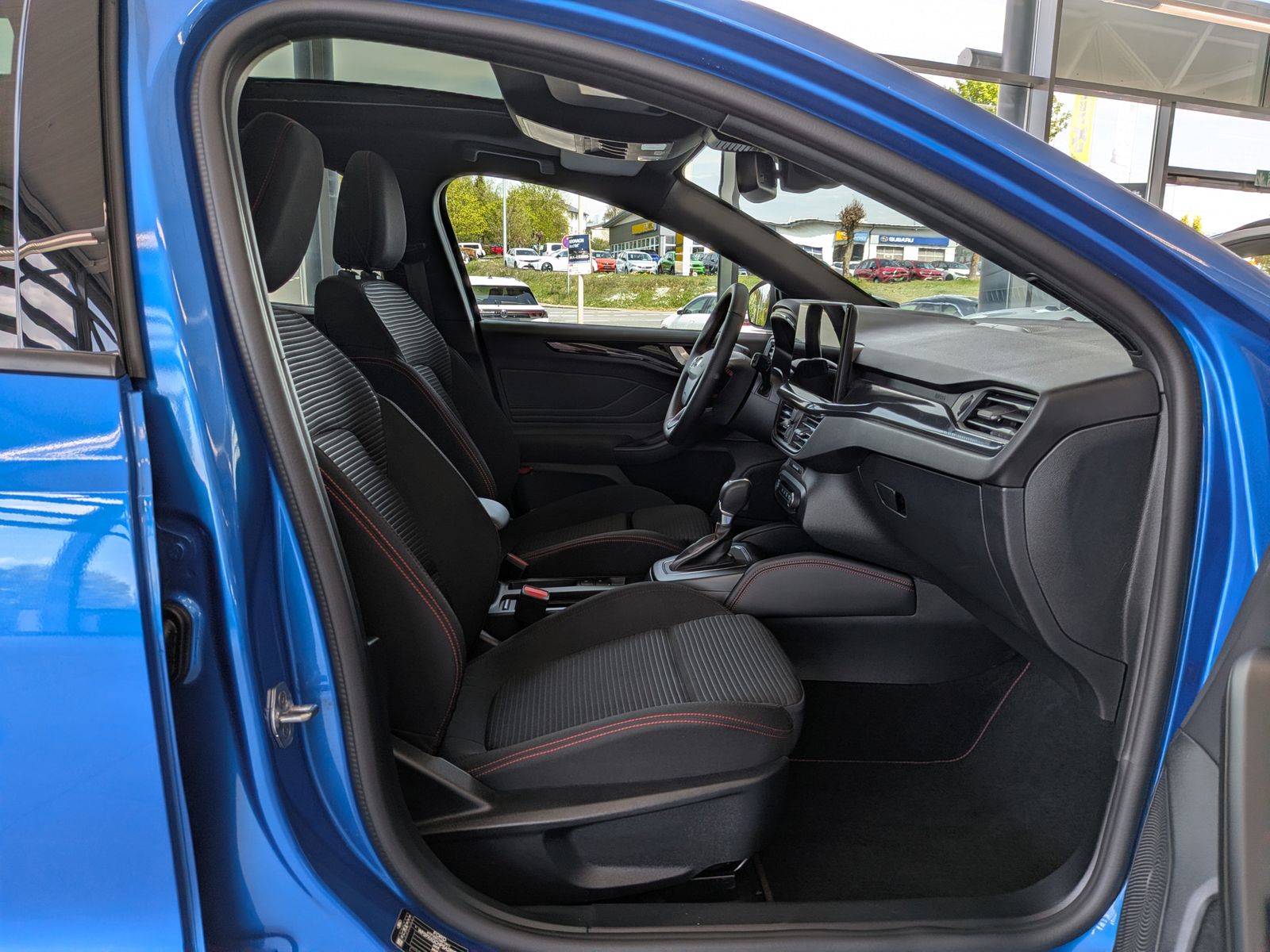 Ford Focus ST-Line X Styling Matrix B&O Pano 18"
