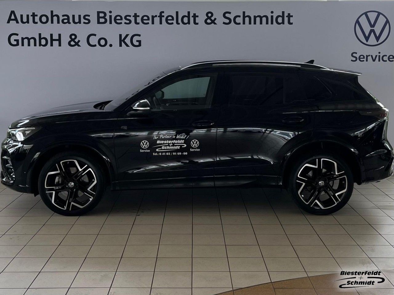 Volkswagen Tiguan R-Line 2.0TDI DSG 4M LED AHK Pano Standh
