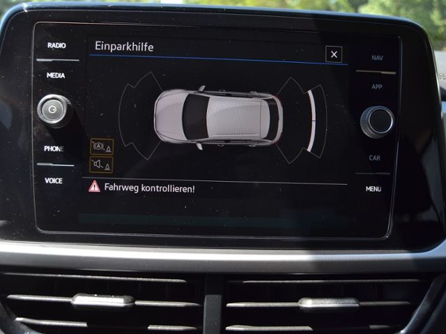 Volkswagen T-Roc 1.0 TSI Life - Samsaru's Car Outlet