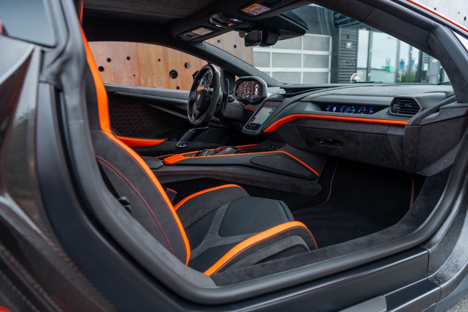 Lamborghini Revuelto *AD PERSONAM*CARBON*FULL ASSIST*SONUS*