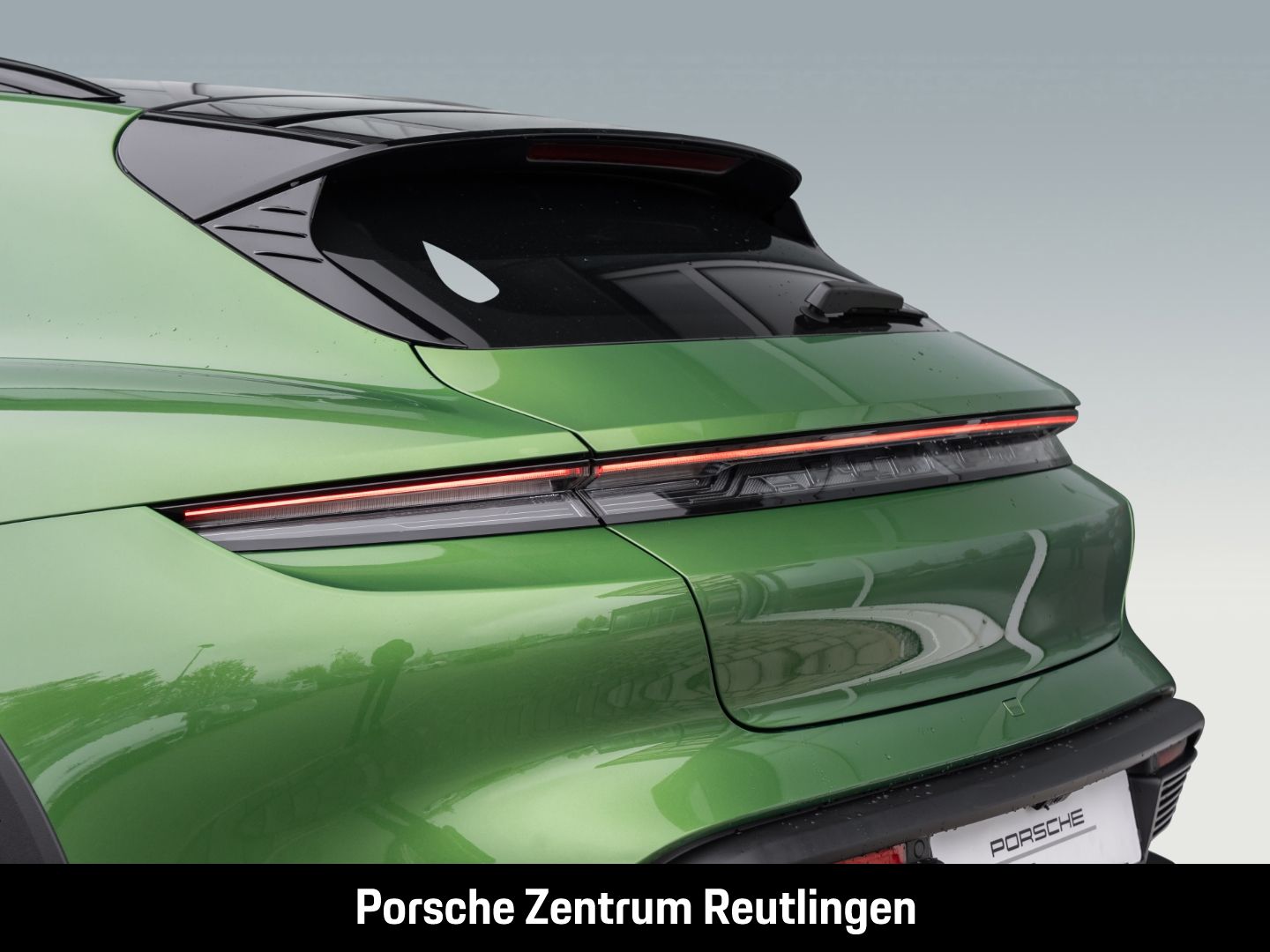 Porsche Taycan 4S Cross Turismo Burmester Surround-View