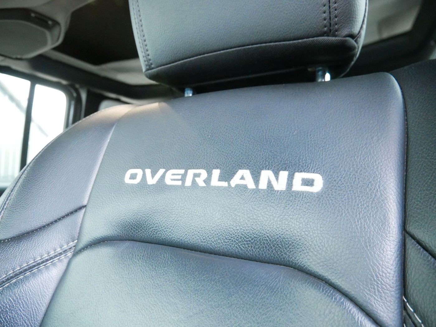 Jeep Wrangler Unlimited 2.2 Overland 1.Hand AHK LED