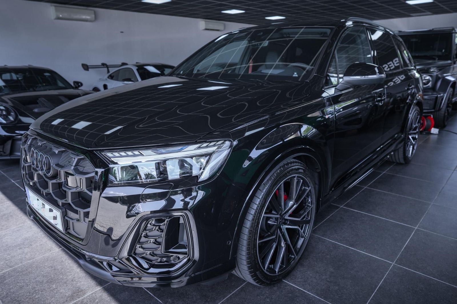 Audi Q7 TDI quattro S line-HUD-B&O 3D- Matrix- Carbon