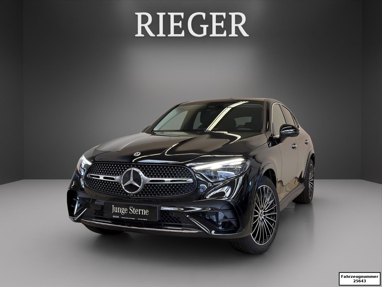 Mercedes-Benz GLC 300 d 4M AMG Premium Plus*AHK*Pano*HUD*20"*+