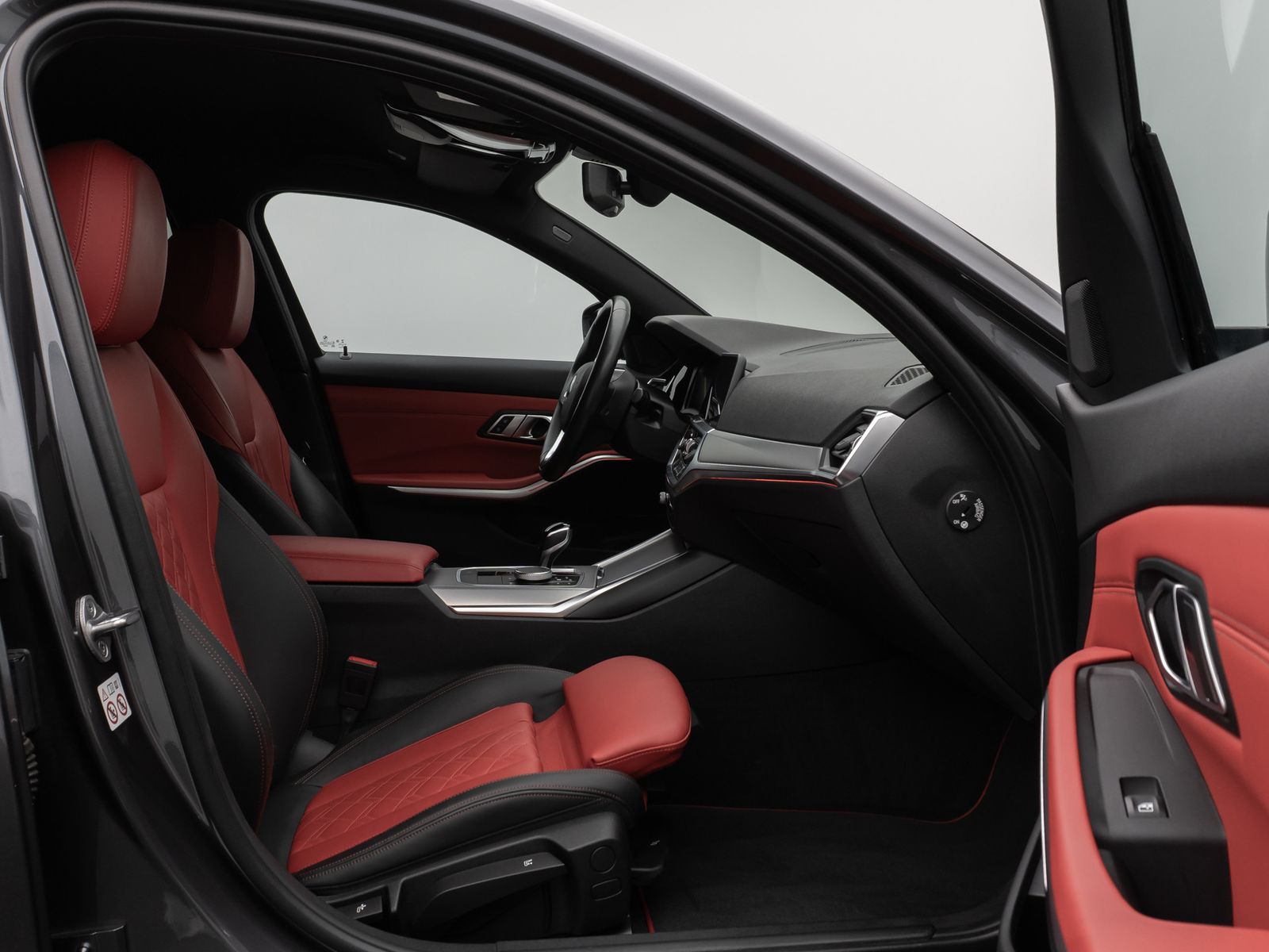 BMW 330i xD SportLine - Samsaru's Car Outlet