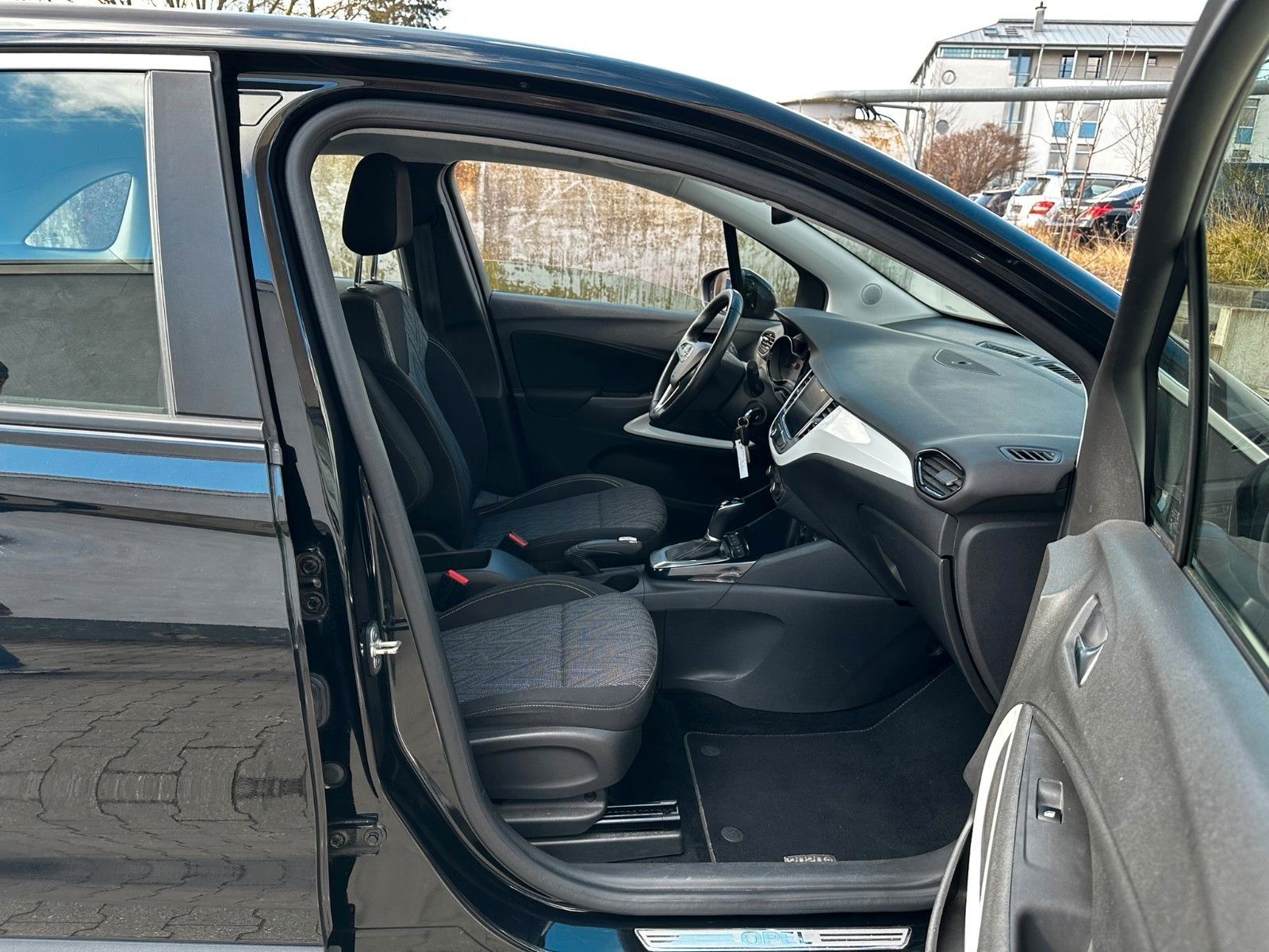 Opel Crossland X - Samsaru's Car Outlet