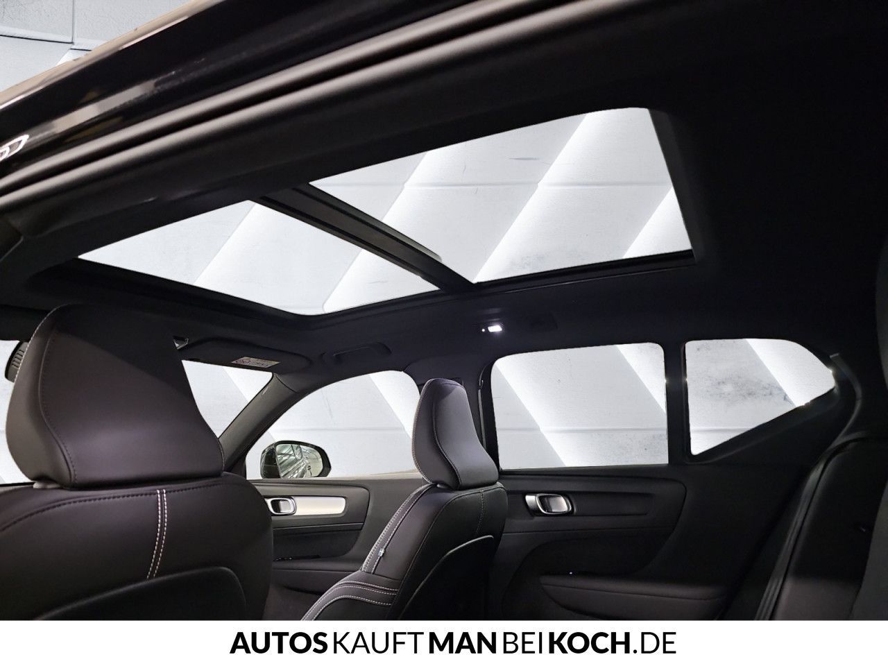 Volvo XC40 Black Edition B4 Mild-Hybrid Benzin Ultra