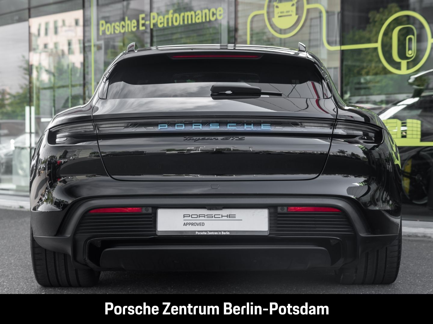 Porsche Taycan GTS Sport Turismo Burmester Panoramadach