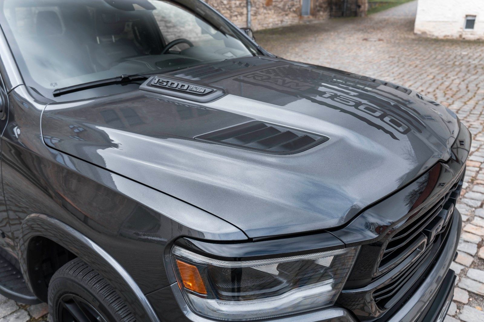 Dodge RAM 5,7L Laramie CC 4X4 360° LED CARPLAY LPG AHK