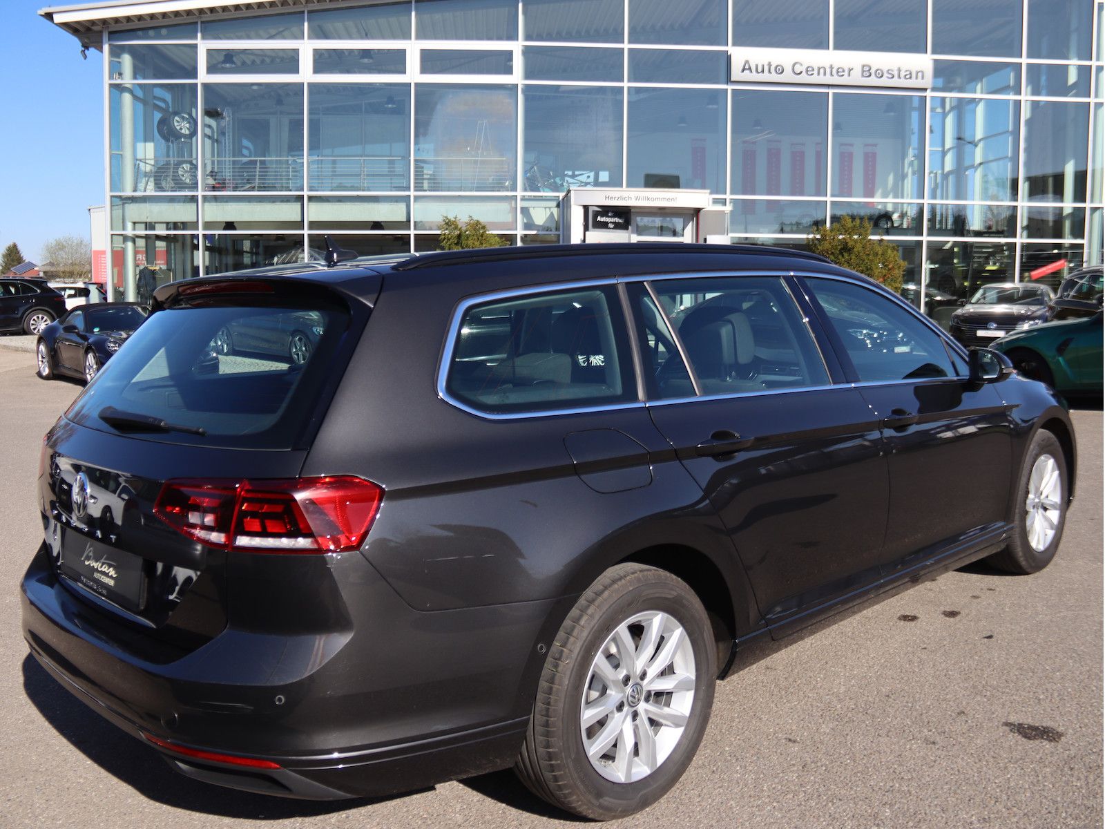 Volkswagen Passat 2.0TDI BUSINESS - Samsaru's Car Outlet
