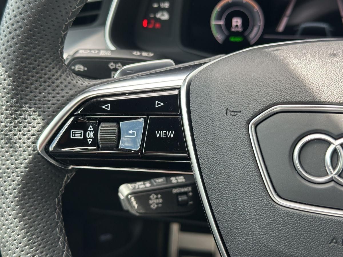 Audi A6 55 TFSI e quattro S-Line MATRIX AHK B&O HUD