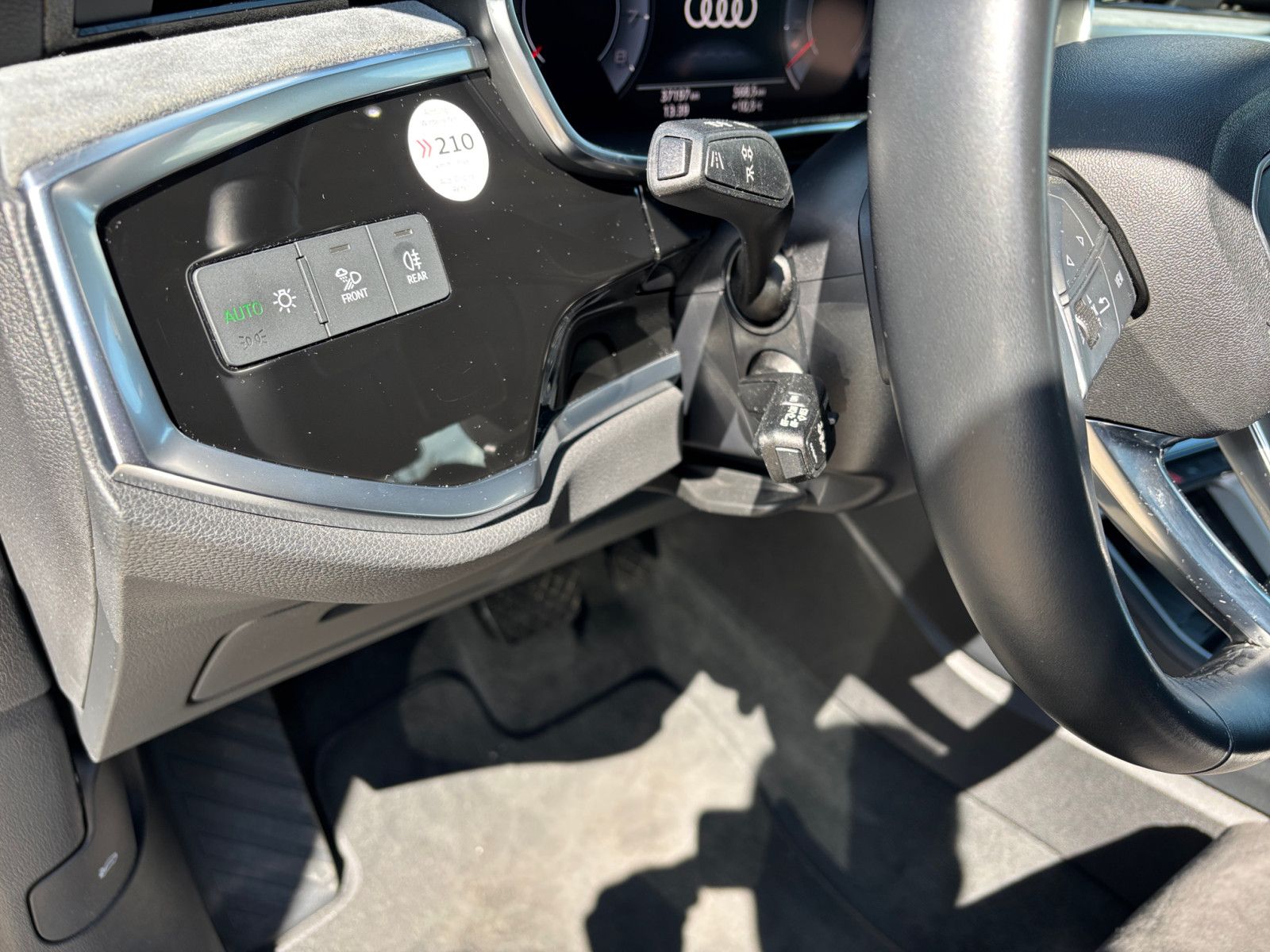 Audi Q3 Sportback 45TFSI qu S-line - Samsaru's Car Outlet