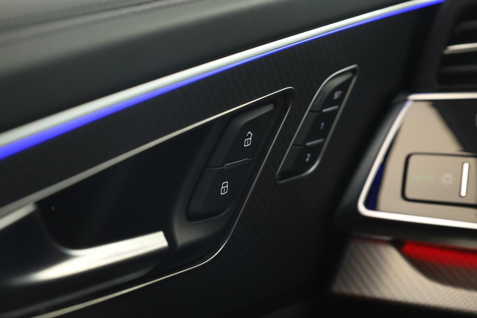 Audi RS Q8 SUV performance Laser Pano Vmax RSAbgas 23