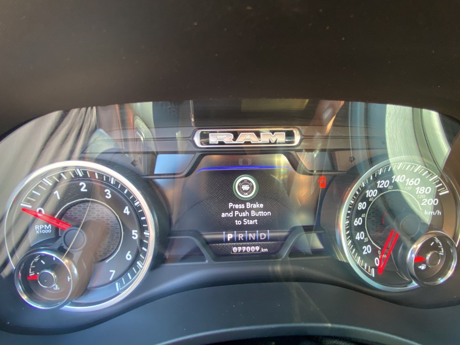 Dodge RAM 1500 Laramie Night LED AHK Winterp. Shz. BT