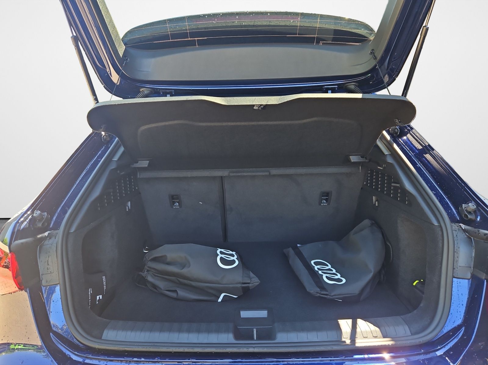 Audi A3 Sportback 40 TFSI e S tronic - Samsaru's Car Outlet