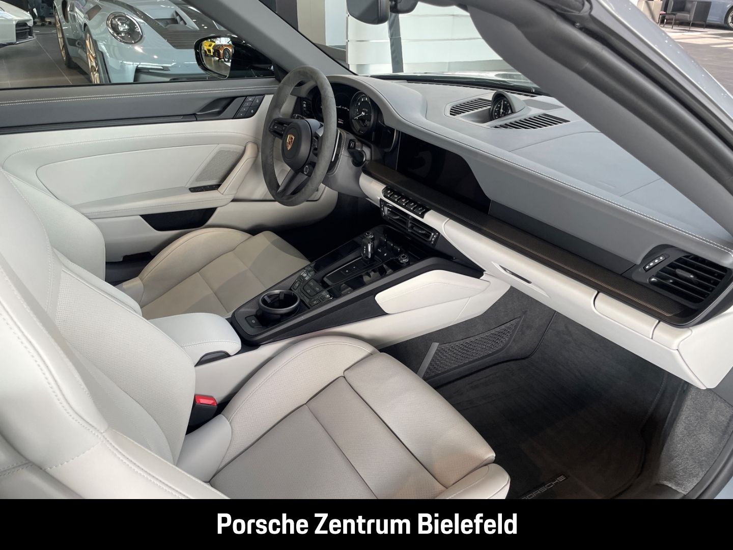 Porsche 992 911 Carrera 4 GTS Cabriolet Sportabgasanlage